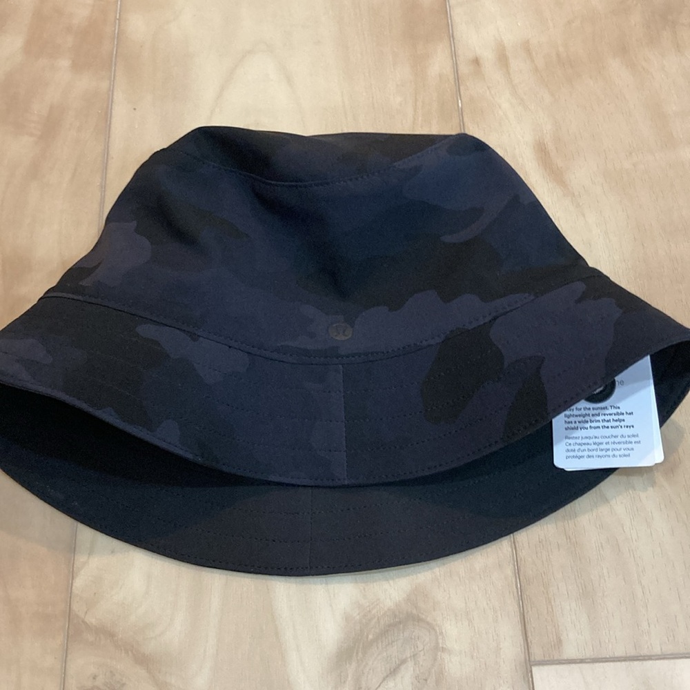 NWT Lululemon Both Ways Bucket Hat blk/camo - Picture 14 of 15